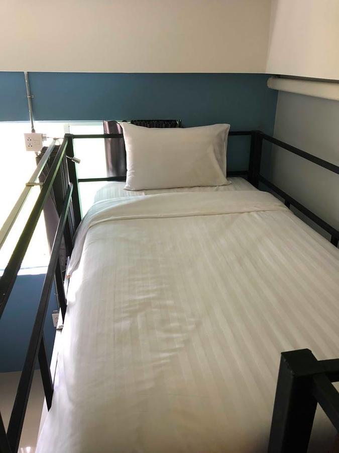 Airport Hostel Phuket Nai Yang Bagian luar foto